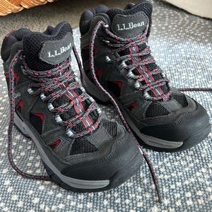 New Llbean Boys Hiking Shoes. No box